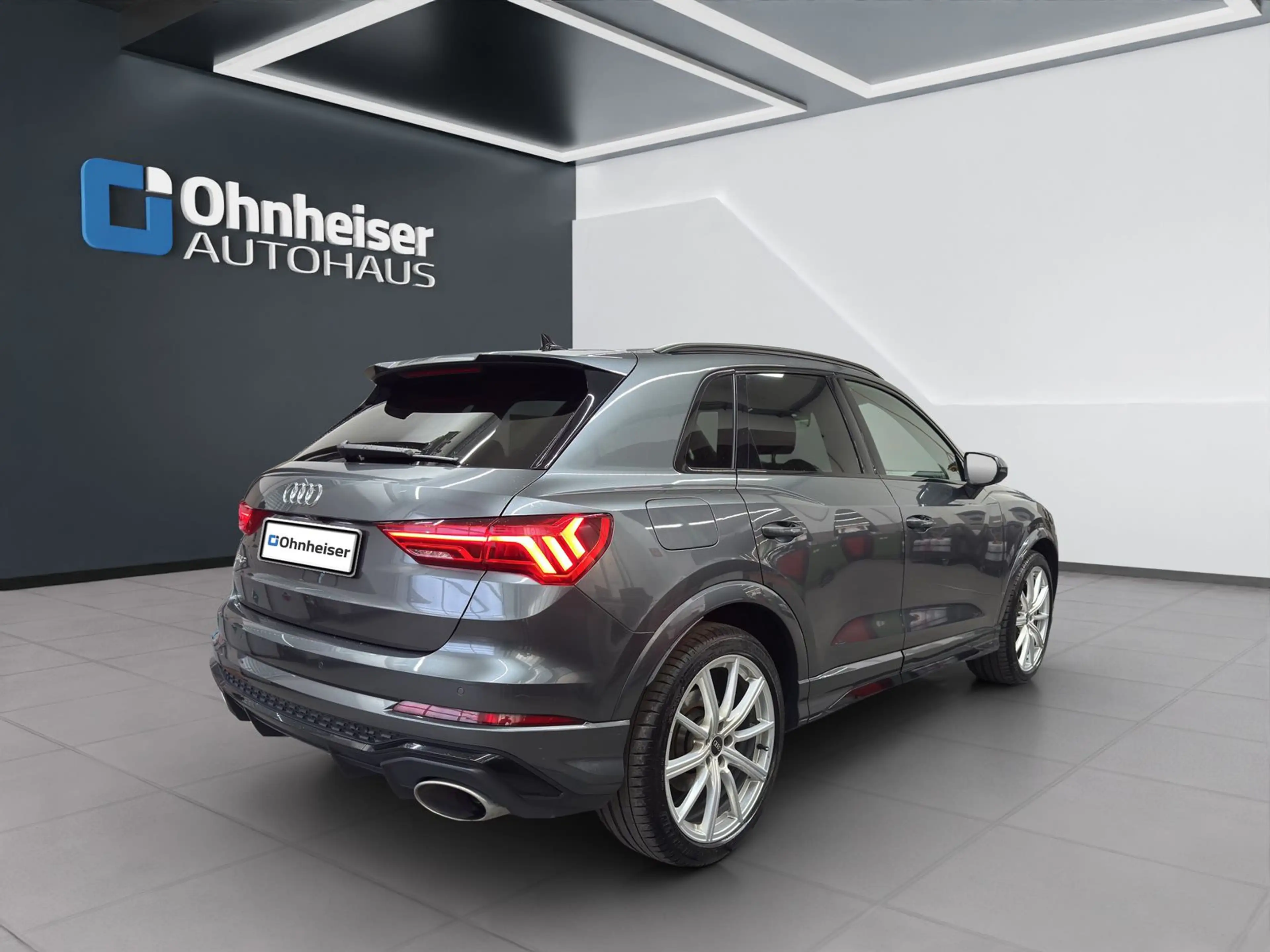 Audi RS Q3 2.5 TFSI quattro AHK*ACC*MATRIX*RFK*SHZ — photo 5