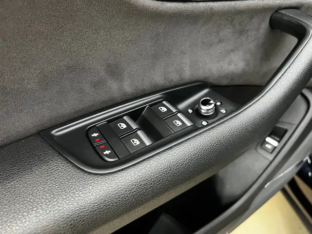Audi Q7 view 14