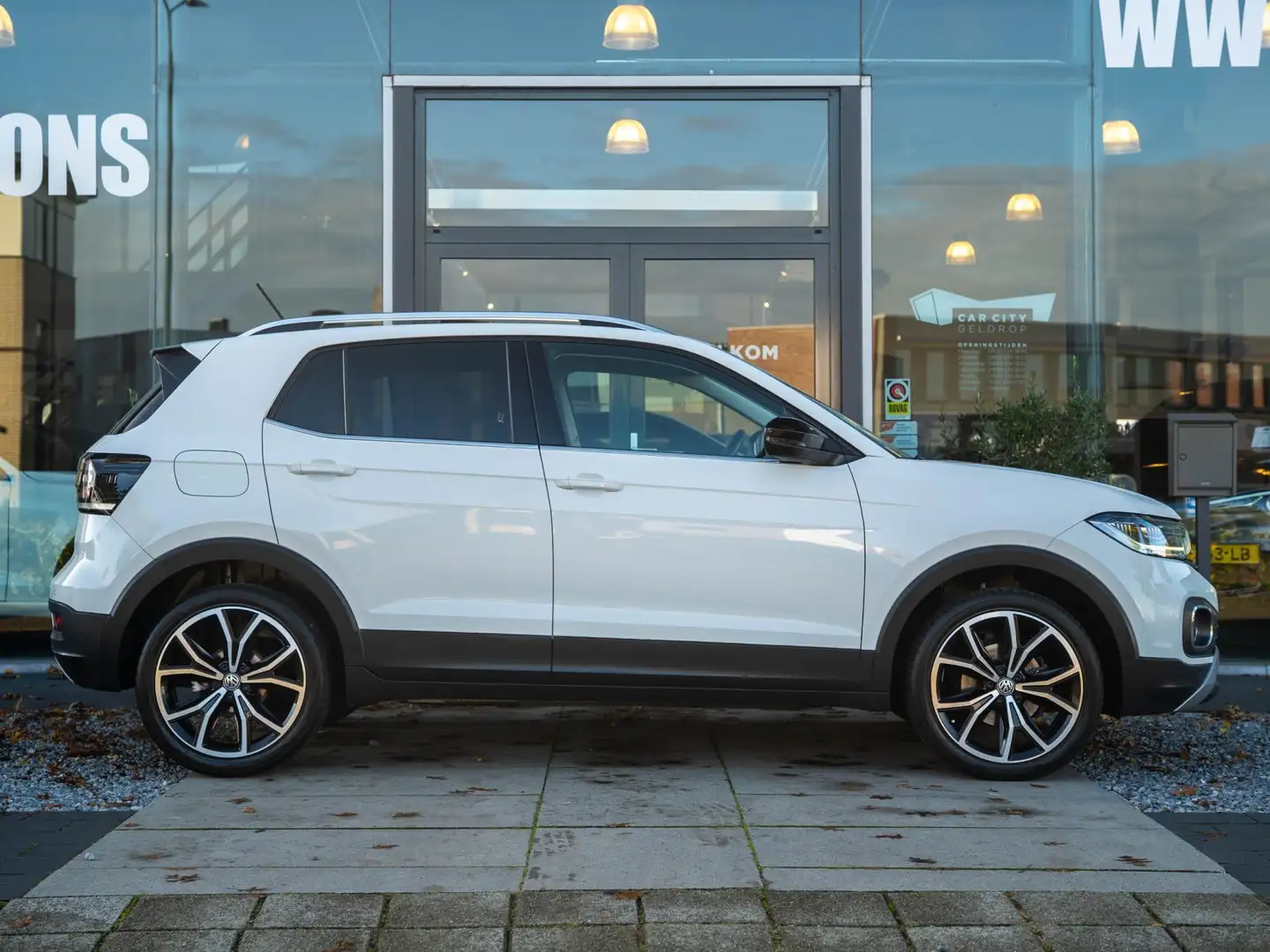 Volkswagen T-Cross 1.0 TSI Style / Camera / ACC / Carplay / Navi / DA Wit - 2