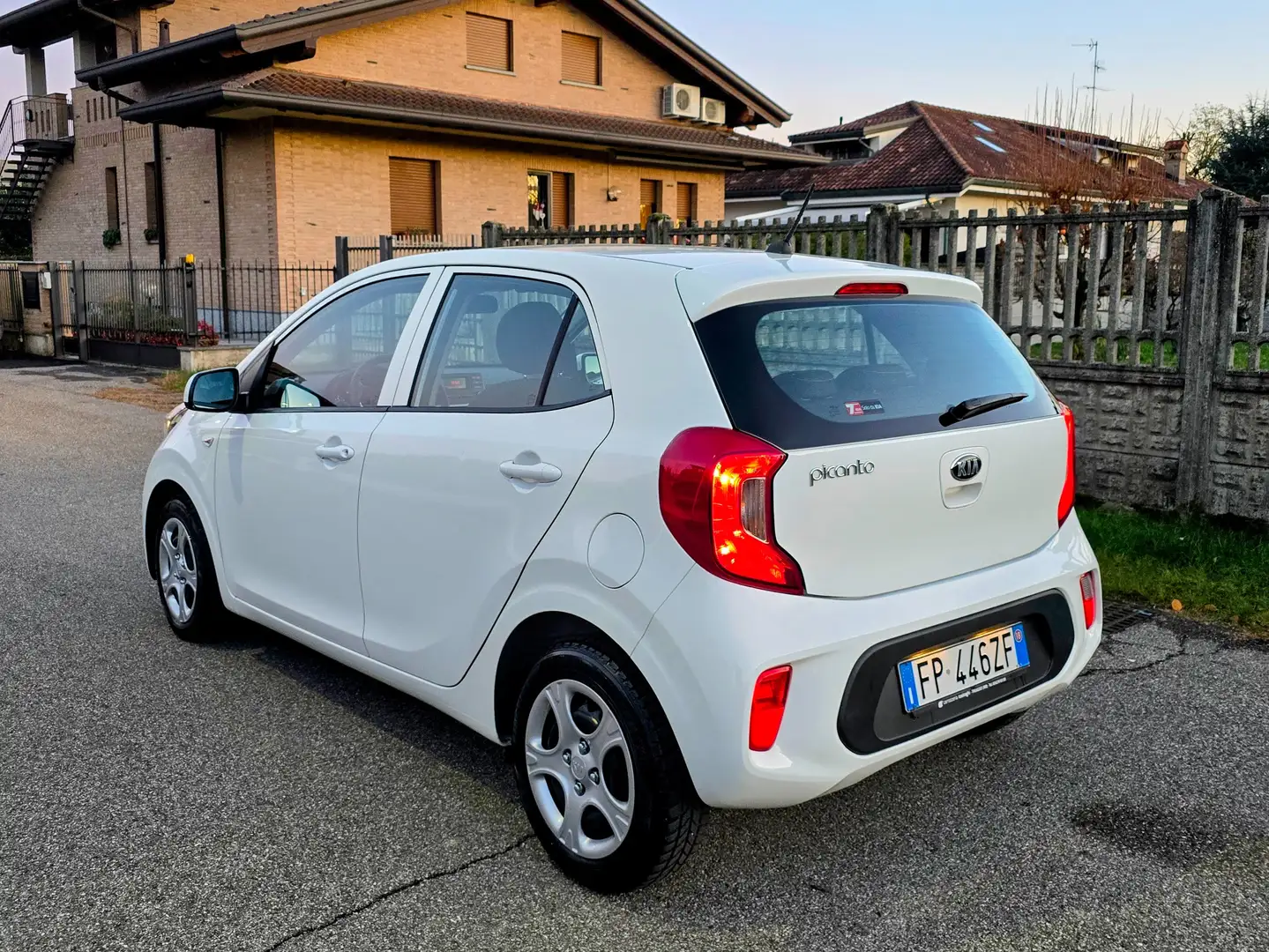 Kia Picanto Picanto 1.0 mpi GT Line Bianco - 2