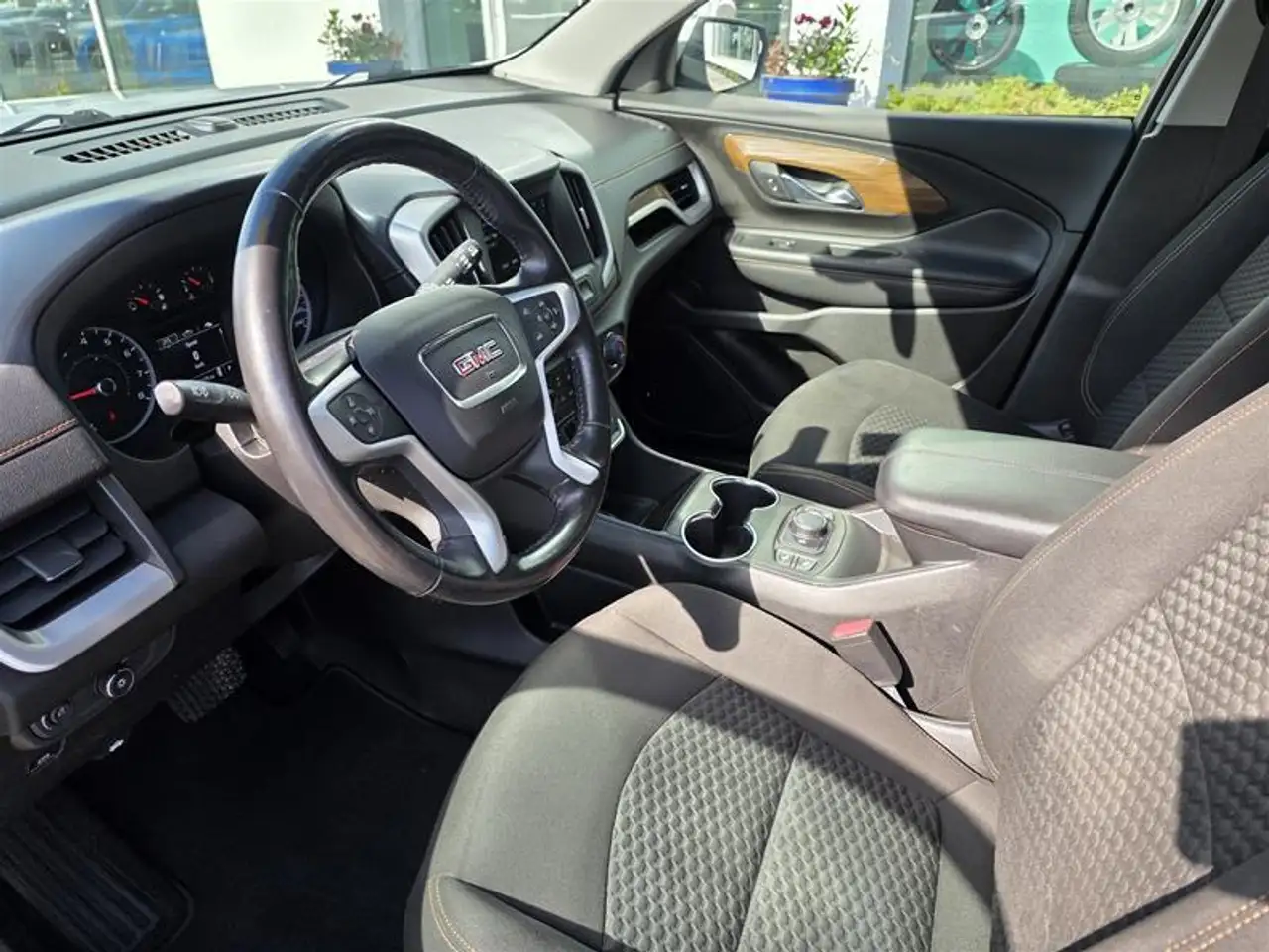 GMC Terrain снимка GMC Terrain
