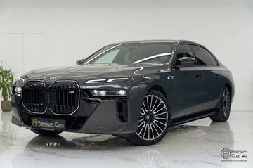 xDrive Individual! FULL OPTIONS! Black pack!