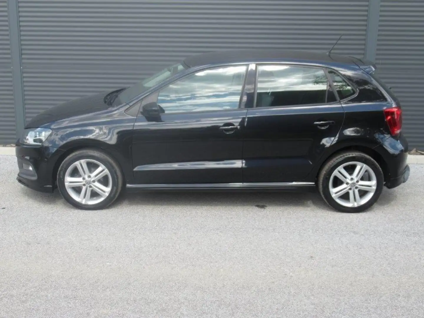 Volkswagen Polo 4Sports R-Line. Schwarz - 2