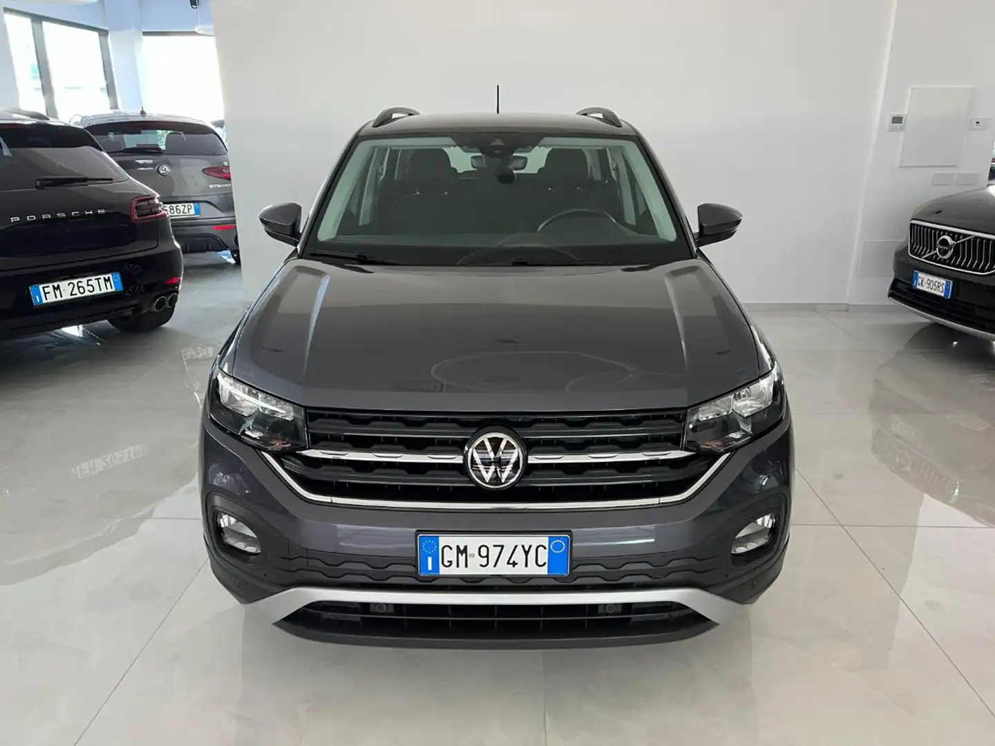 Volkswagen T-Cross 1.0 TSI Life 5 speed 4 doors Gris - 2