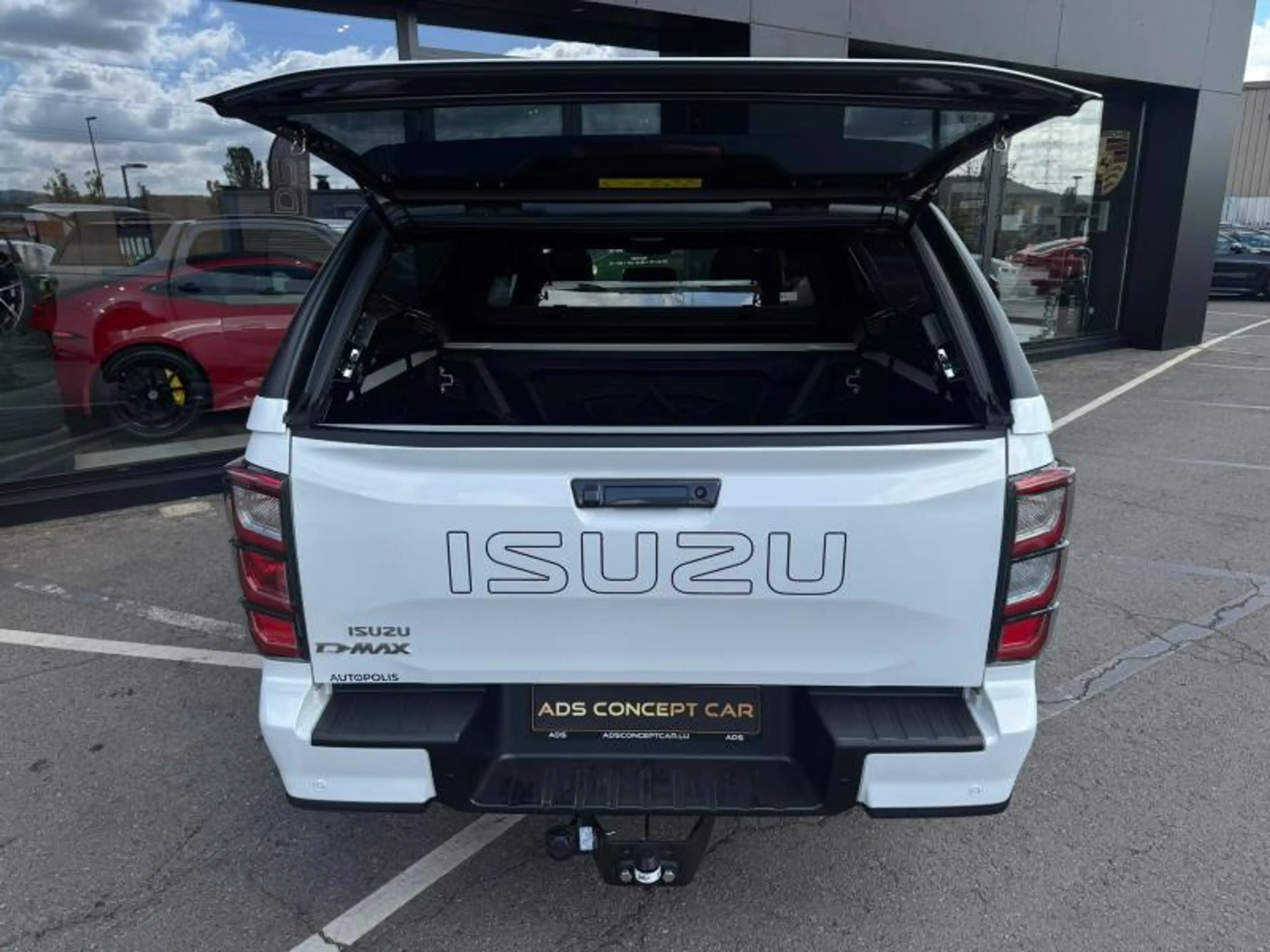 Isuzu D-Max 1.9 163CH Double Cabine — photo 8