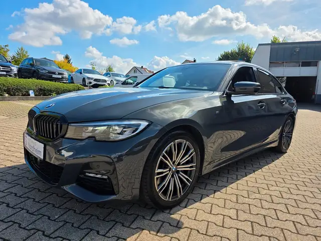 Bmw 330 i lim. M Sport/Navi/LED/Schiebedach
