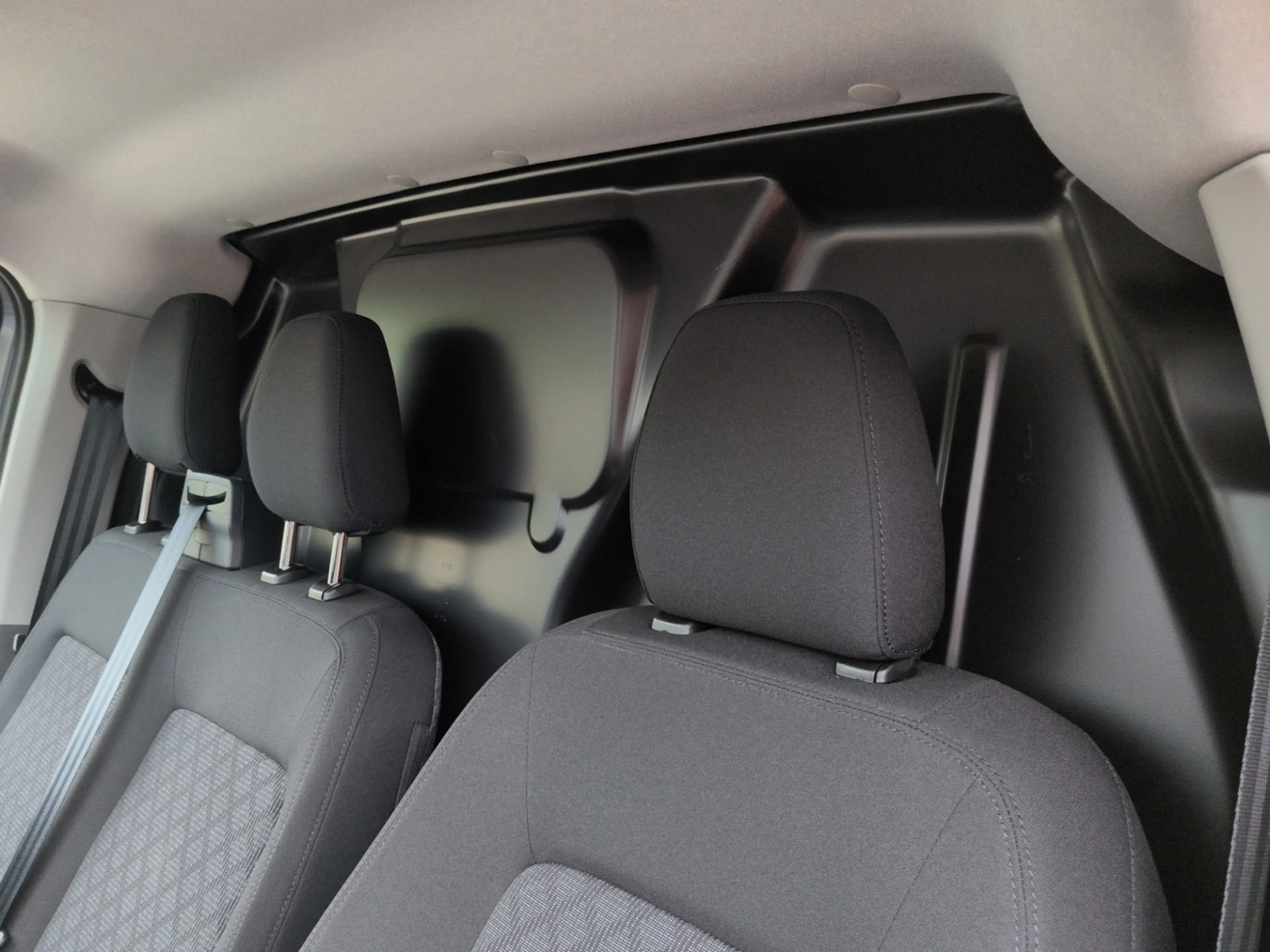 Volkswagen T7 Caravelle Kasten 2.0 TDI KR LED+AHK+5JahreGARANTIE+ — photo 13