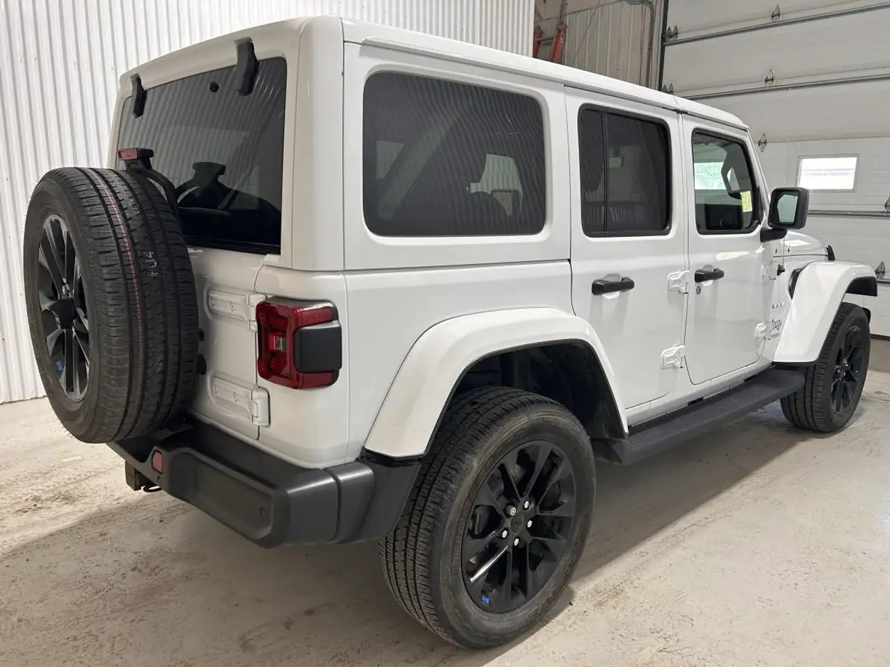 Jeep Wrangler снимка Jeep Wrangler