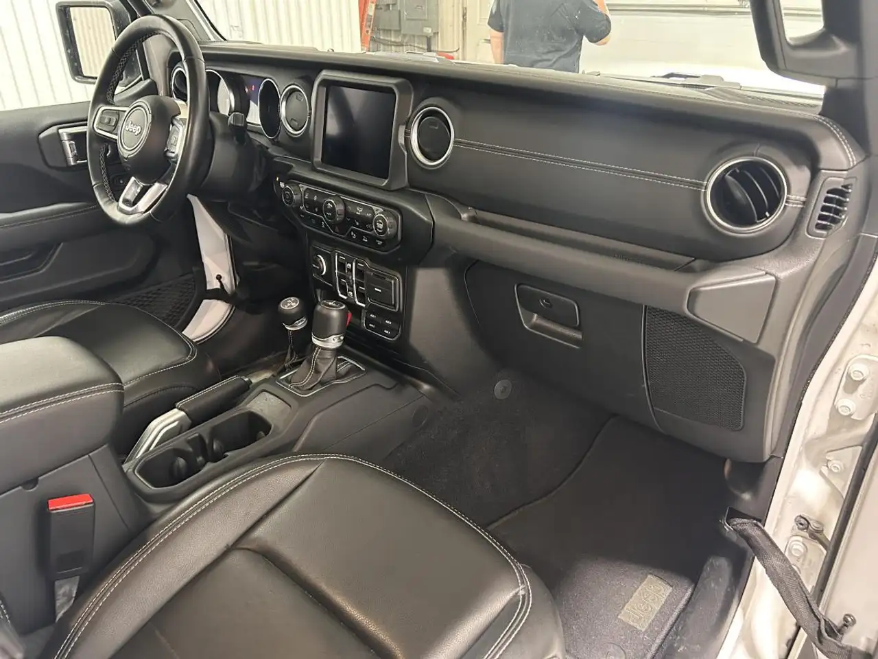 Jeep Wrangler снимка Jeep Wrangler
