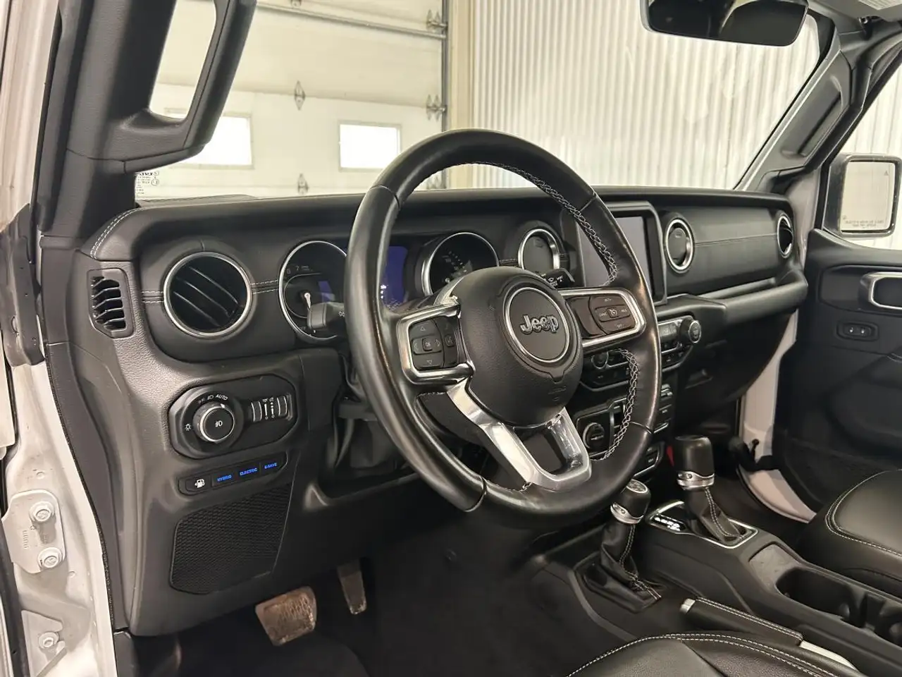 Jeep Wrangler снимка Jeep Wrangler