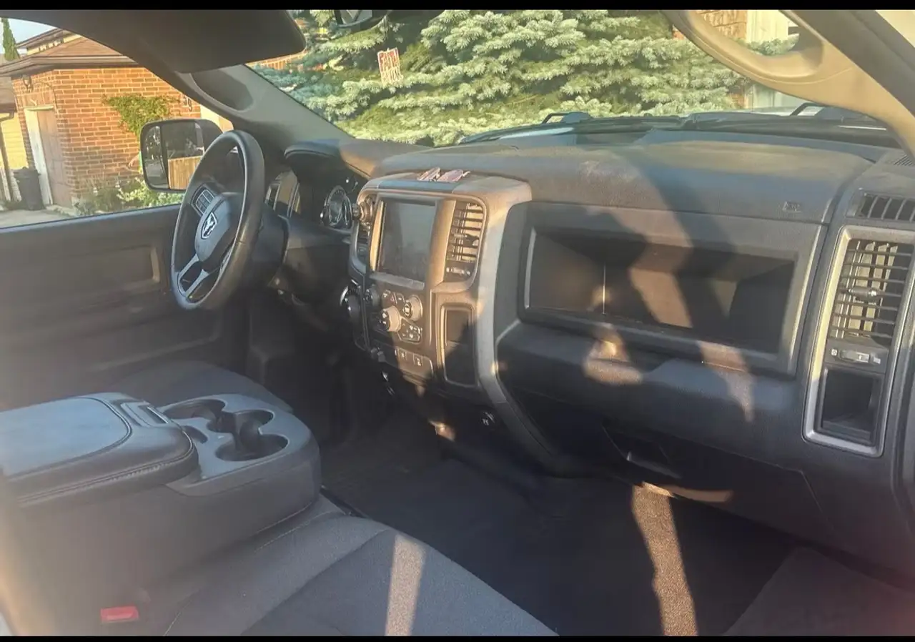 RAM 1500 снимка RAM 1500