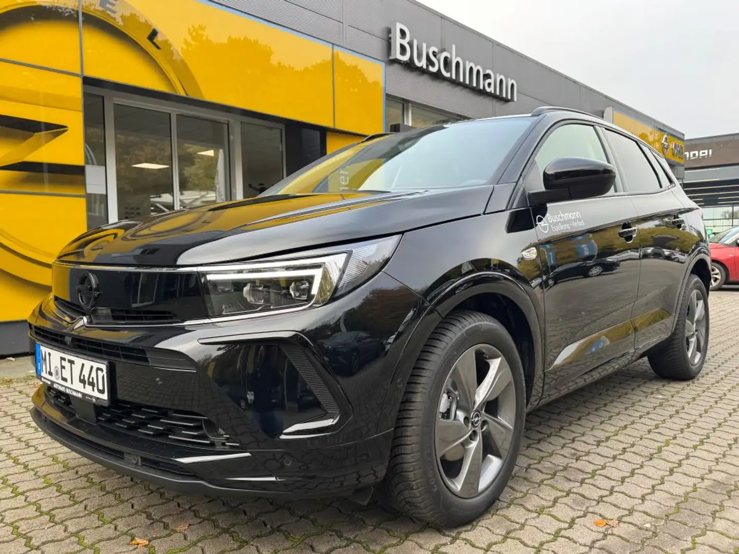 Opel Grandland 1.5 D Automatik GS Zwart - 1