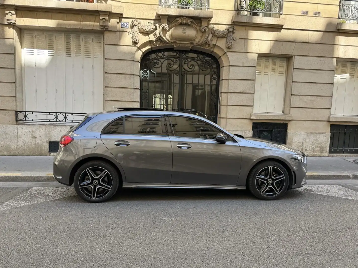 Mercedes-Benz A 250 IV 250 E 8CV AMG LINE 8G-DCT Gris - 2
