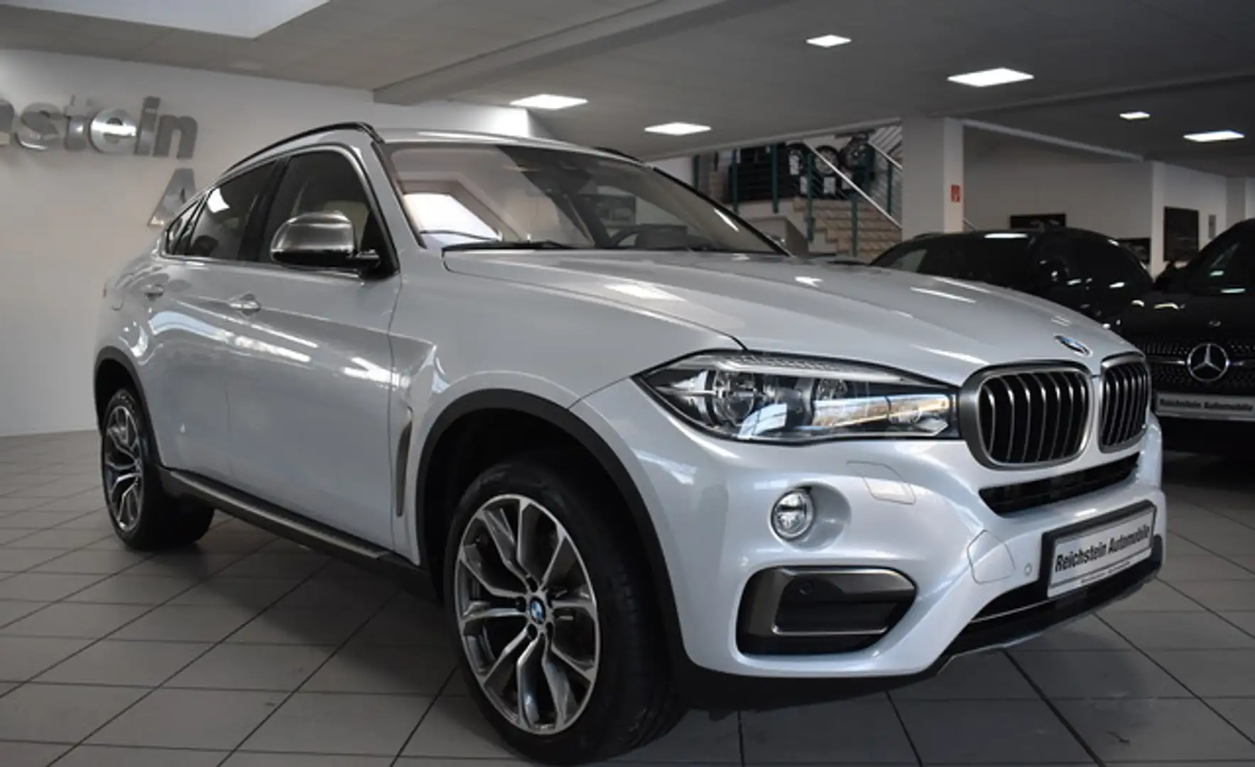BMW X6 xDrive35i MEMORY STANDH HUD LEDER NETTO 22600 Argent - 2