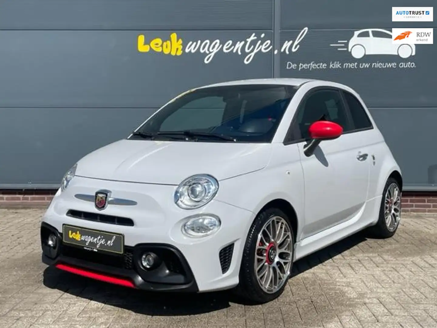 Fiat 500 Abarth 1.4 T-Jet 595 *carplay *17 inch *p-sensor Gris - 1