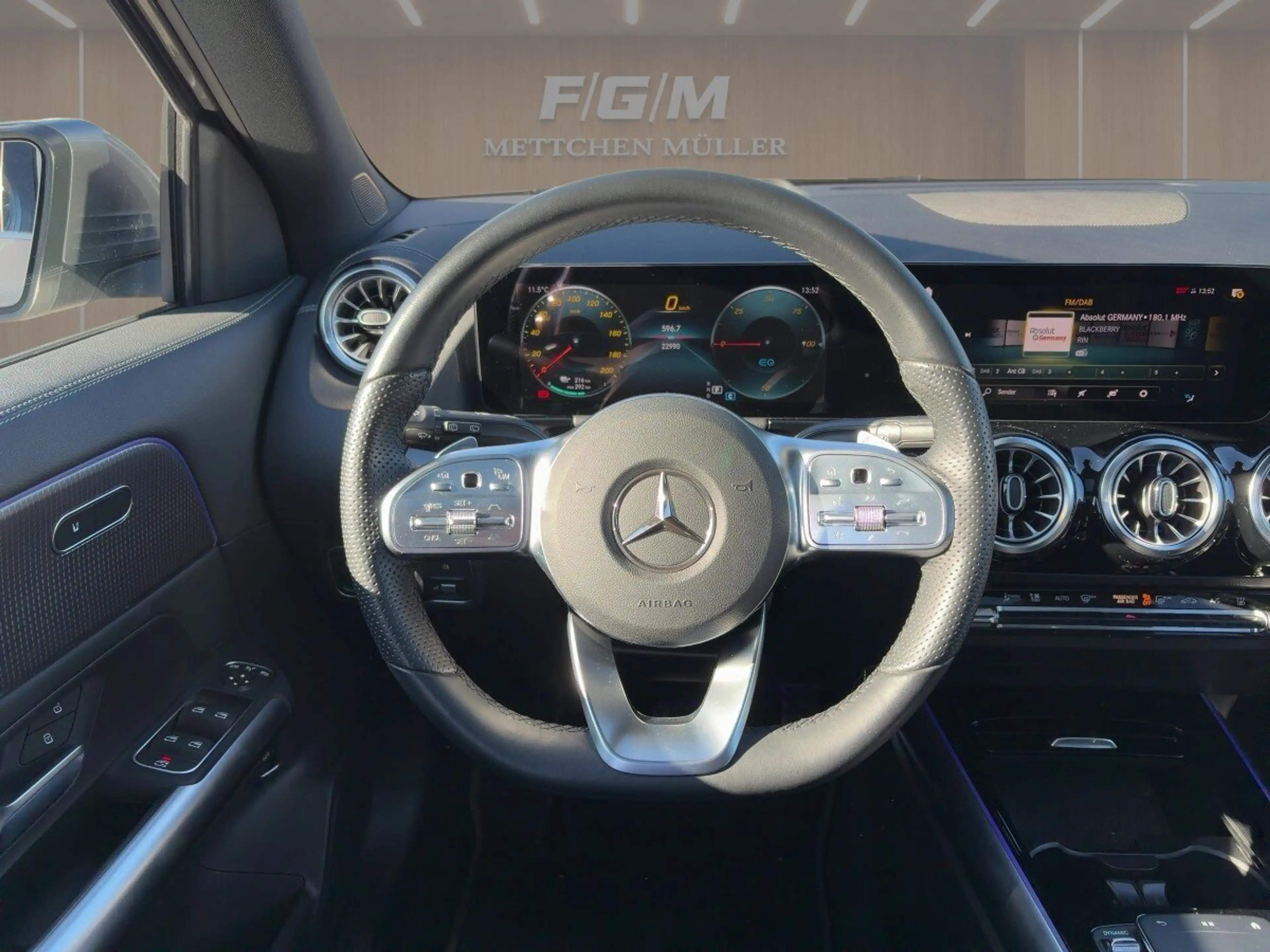 Mercedes-Benz EQA 250 AMG-LINE+DISTR.+360+HUD+PANO+MBUX+LED+ AMG Line — photo 9