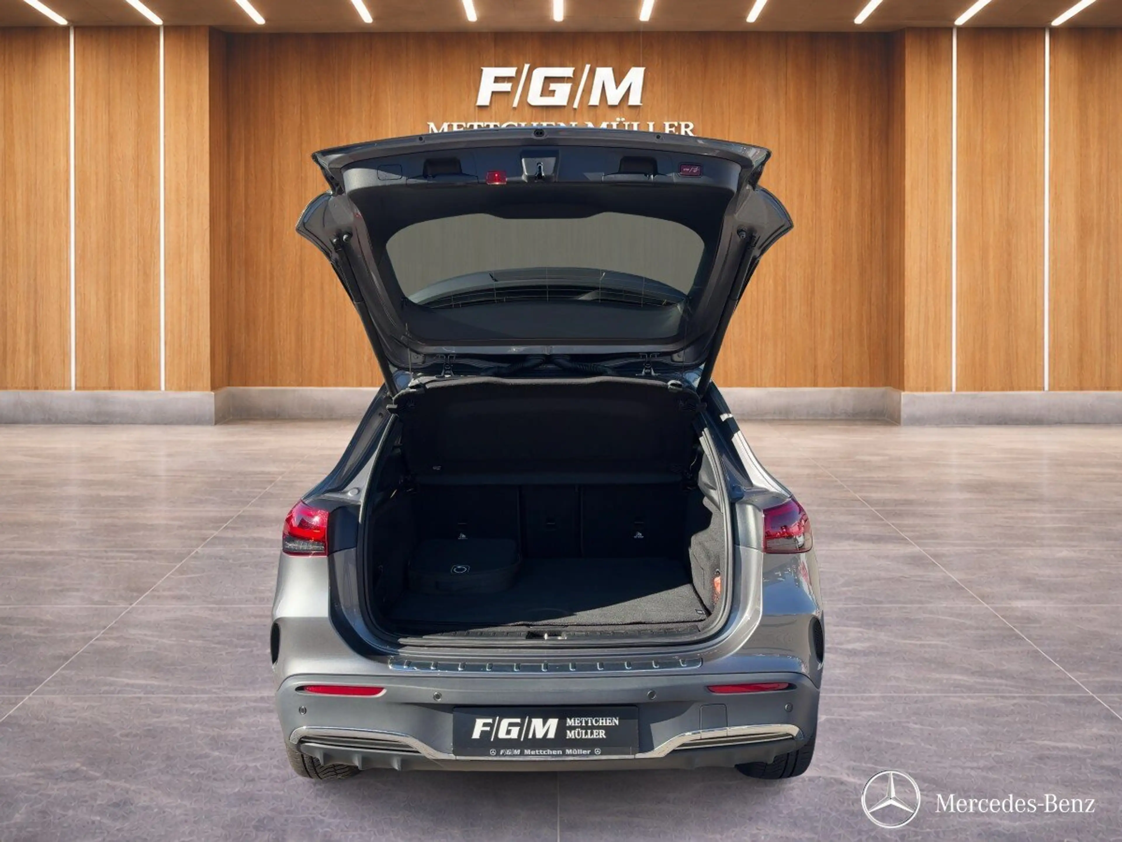 Mercedes-Benz EQA 250 AMG-LINE+DISTR.+360+HUD+PANO+MBUX+LED+ AMG Line — photo 5