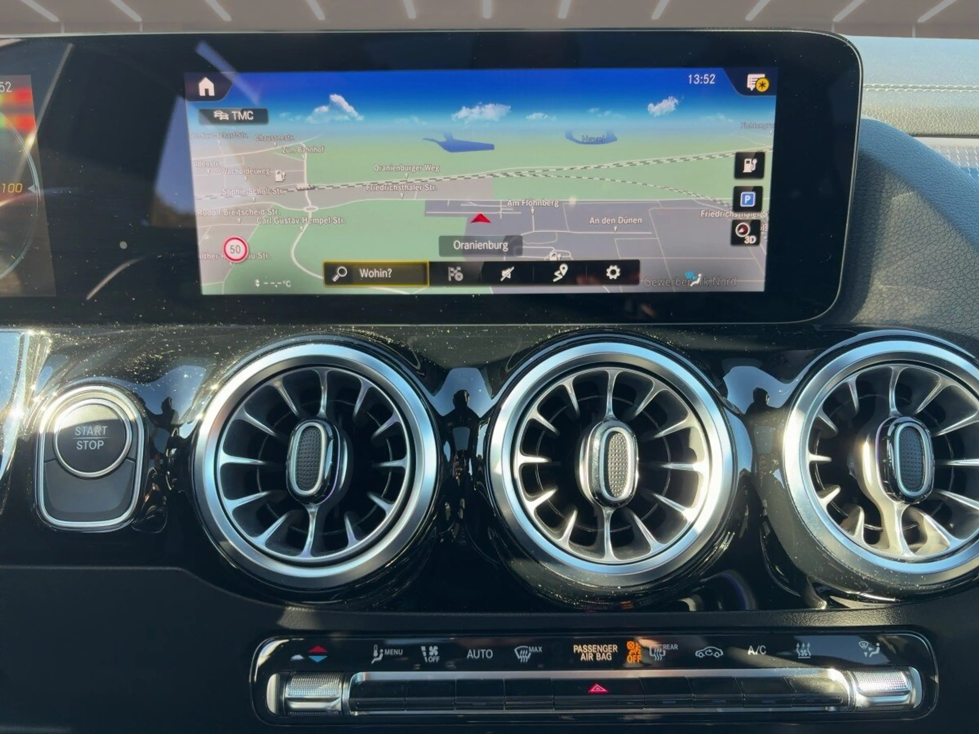 Mercedes-Benz EQA 250 AMG-LINE+DISTR.+360+HUD+PANO+MBUX+LED+ AMG Line — photo 10