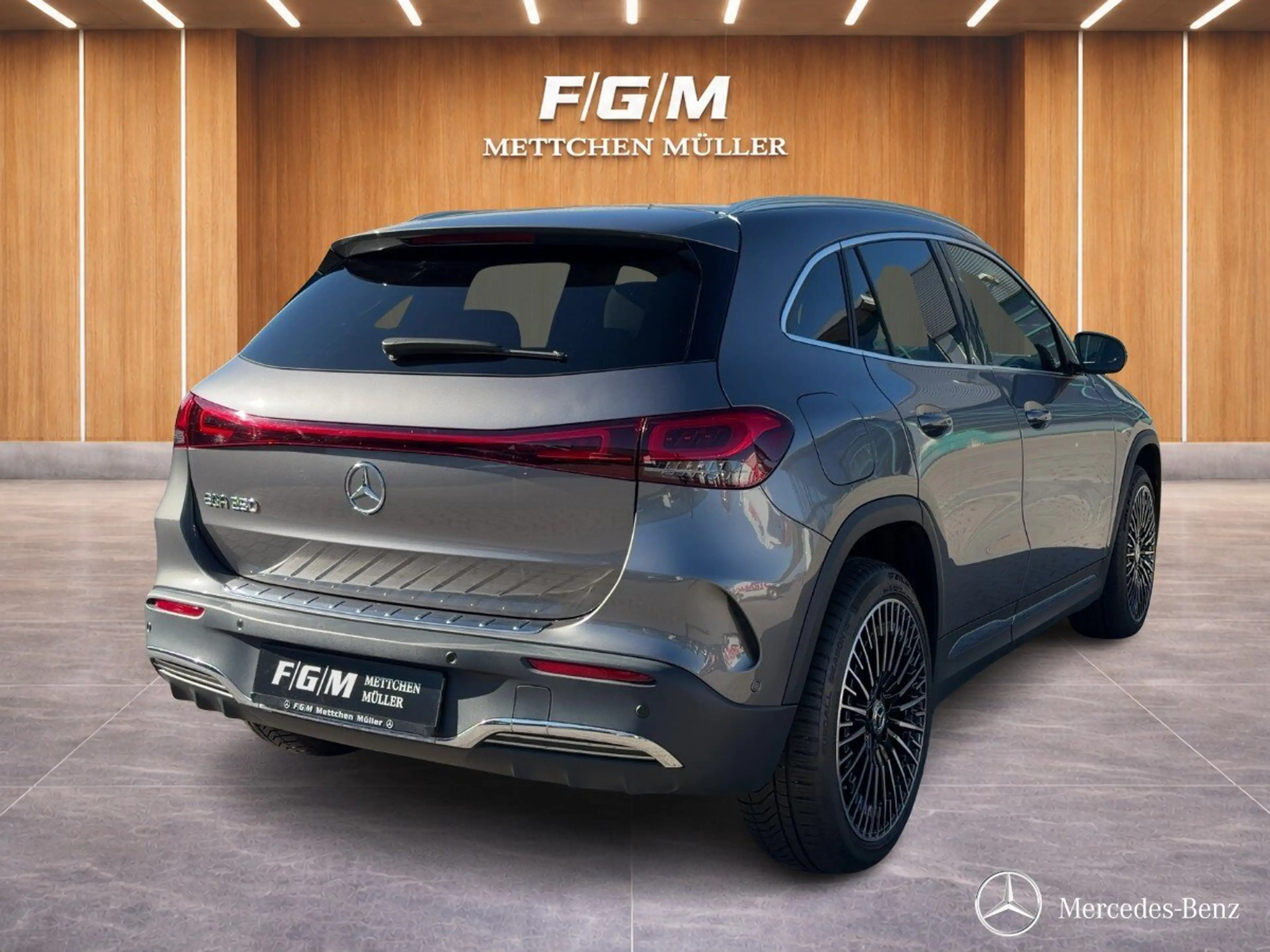 Mercedes-Benz EQA 250 AMG-LINE+DISTR.+360+HUD+PANO+MBUX+LED+ AMG Line — photo 3