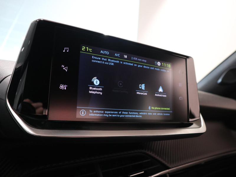 Peugeot e-2008 EV Active Pack 50 kWh — photo 13