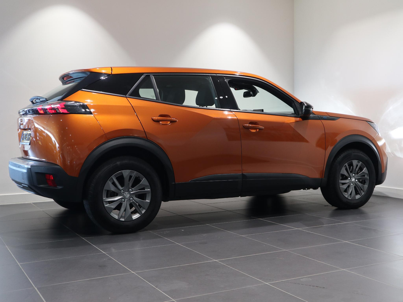 Peugeot e-2008 EV Active Pack 50 kWh — photo 7
