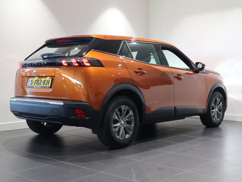 Peugeot e-2008 EV Active Pack 50 kWh — photo 5