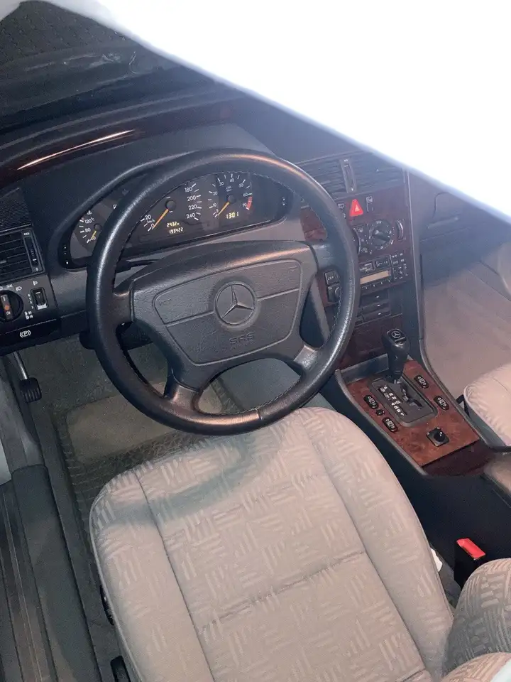 Mercedes-Benz 180 C 180 T, foto 4