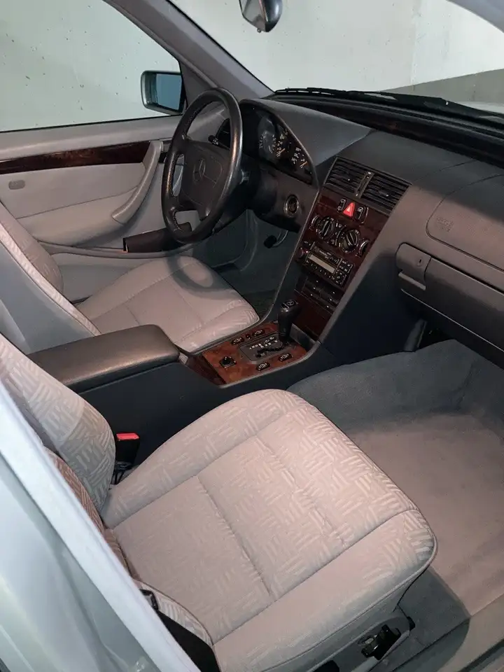 Mercedes-Benz 180 C 180 T, foto 7