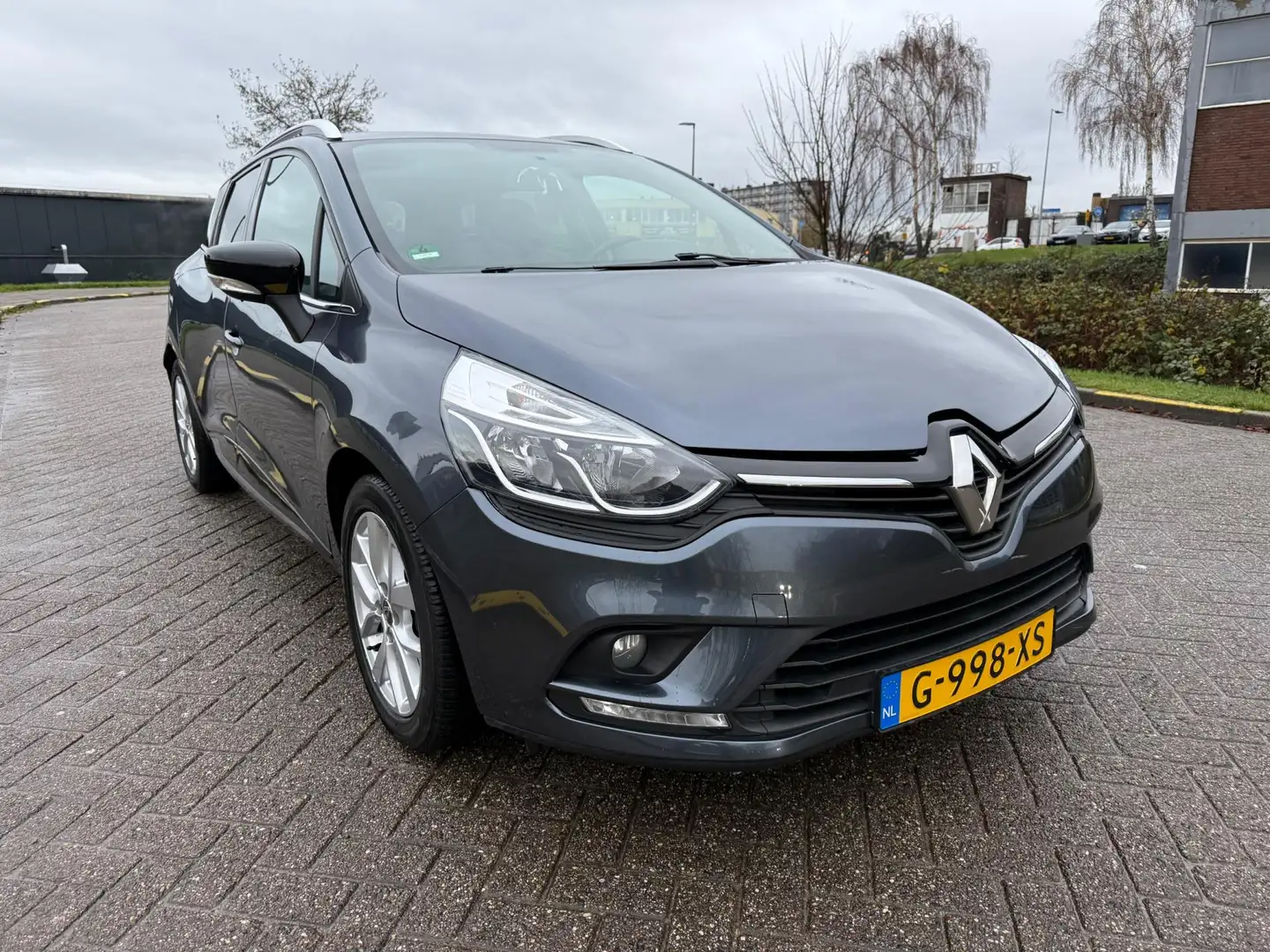 Renault Clio Estate 0.9 TCe Limited Grijs - 2