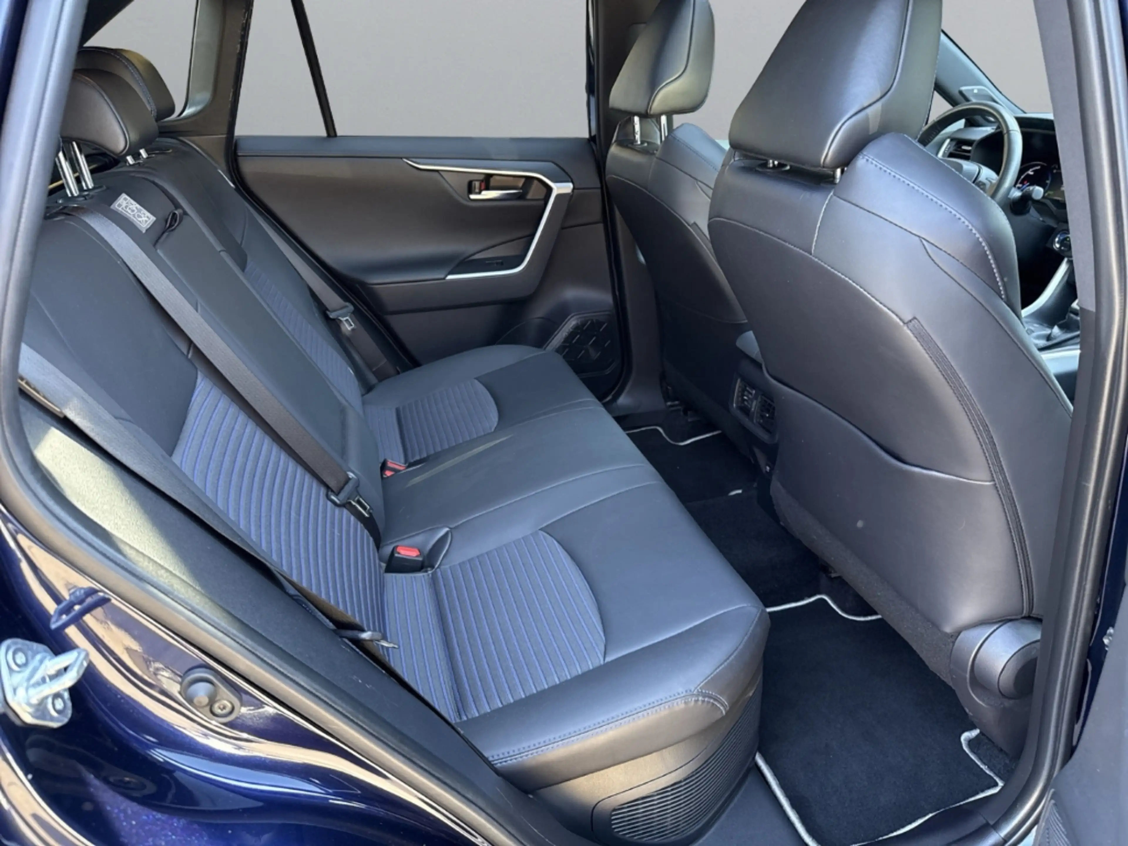 Toyota RAV 4 Hybrid 4x4 Style Selection *Panodach+Navi+Soundsys — photo 15