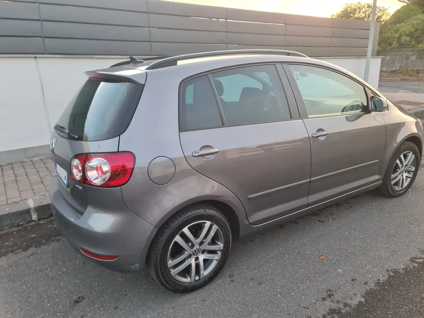 Volkswagen Golf Plus 1.6 tdi Highline dsg - 2