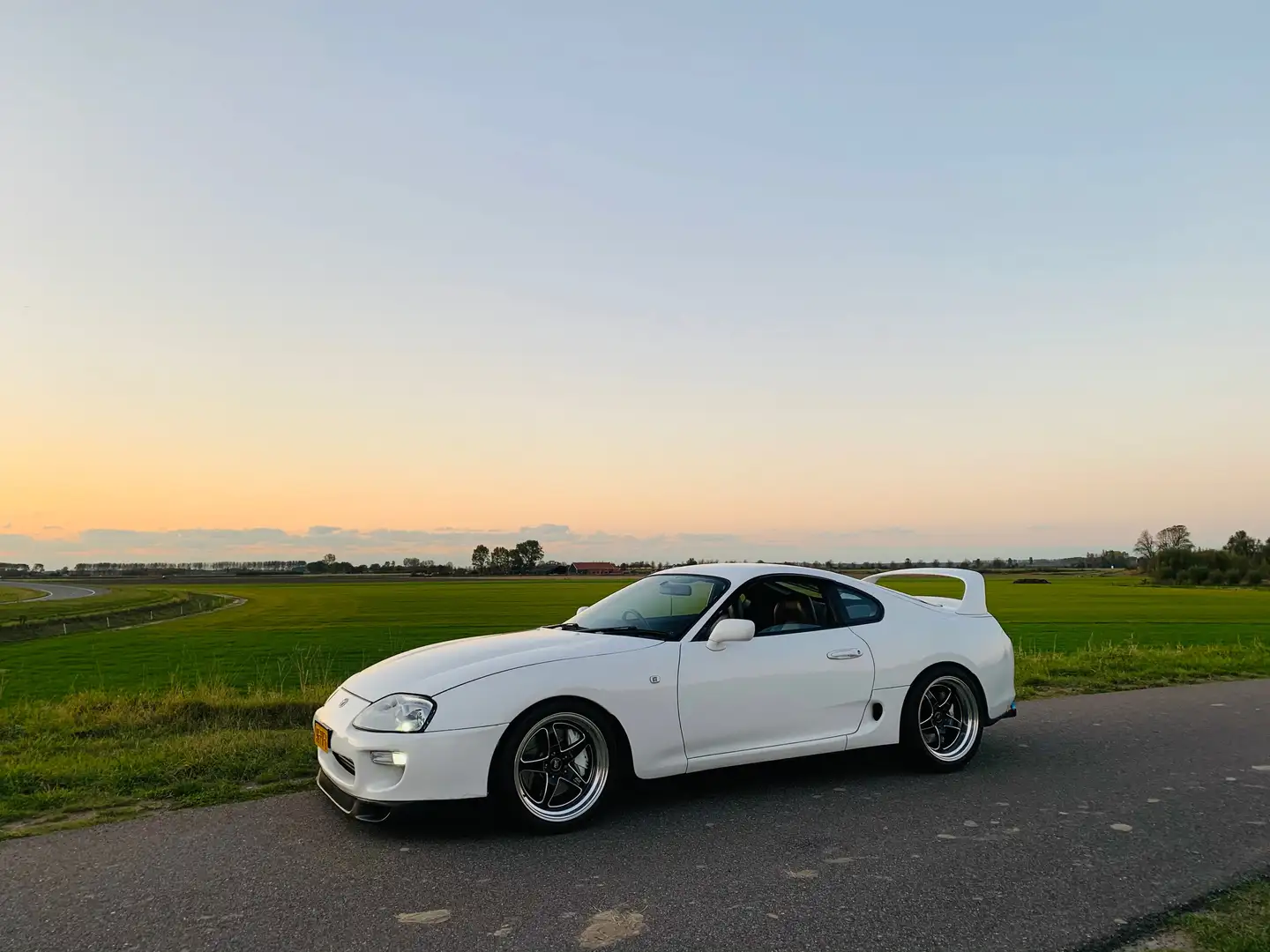 Toyota Supra MK4 2JZ GTE Weiß - 2