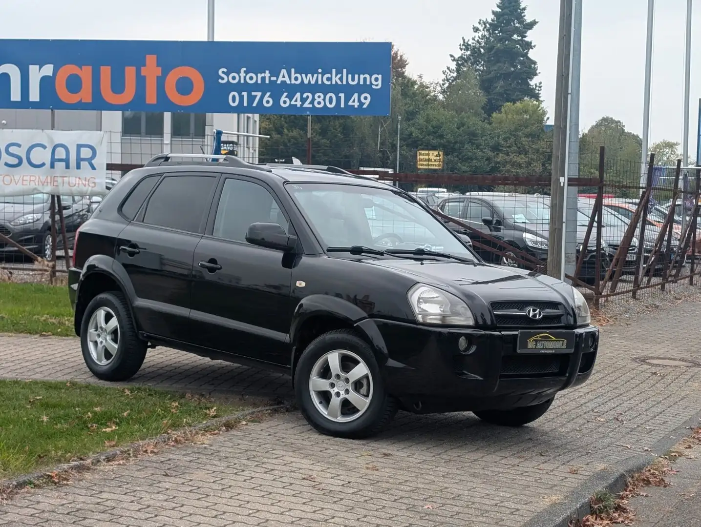 Hyundai TUCSON 2.0 GLS*1-HAND*KLIMA*LEDER*RADIO-CD*USB ! Schwarz - 2