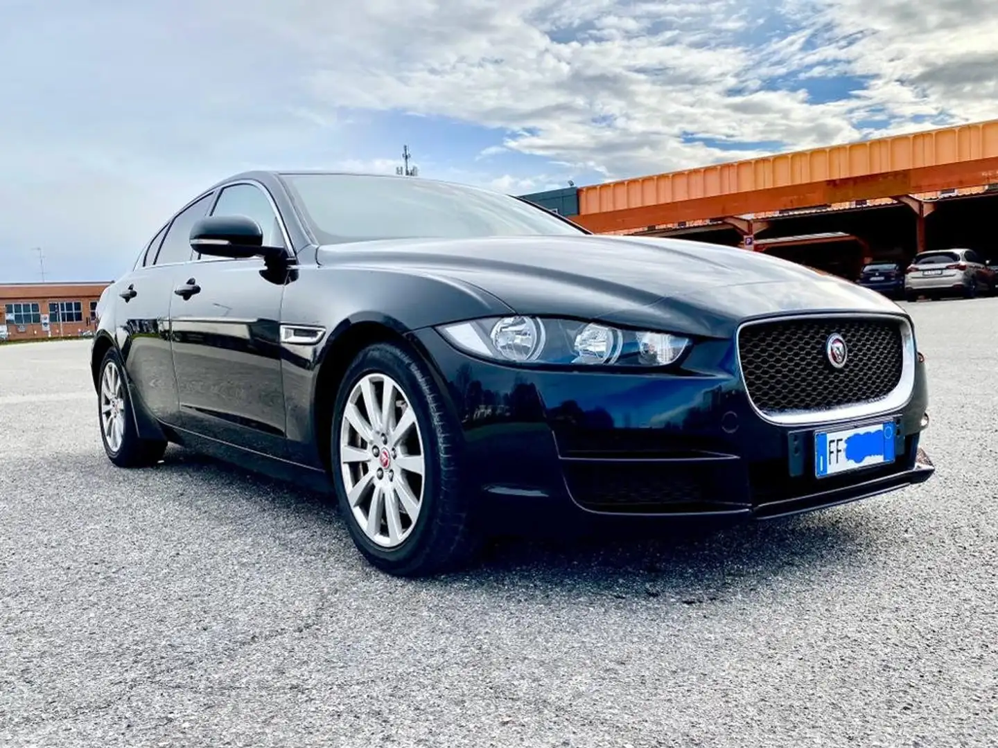 Jaguar XE 2.0d Pure Business edition 180cv auto - 2