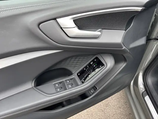 Audi A5 view 11