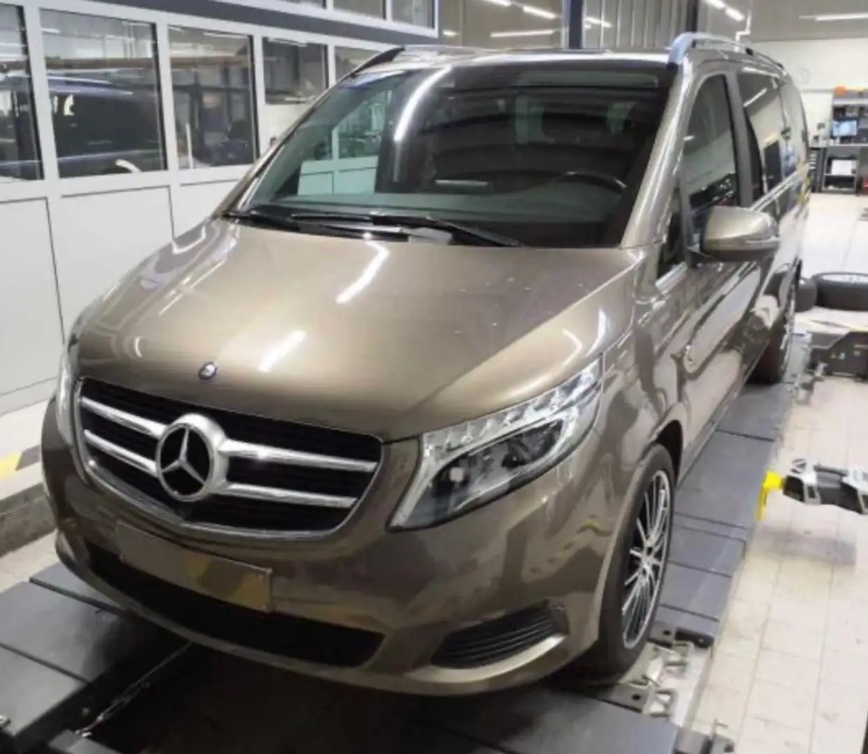 Mercedes-Benz V 250 d Avantgarde Edition Lang - BURMESTER Grey - 2