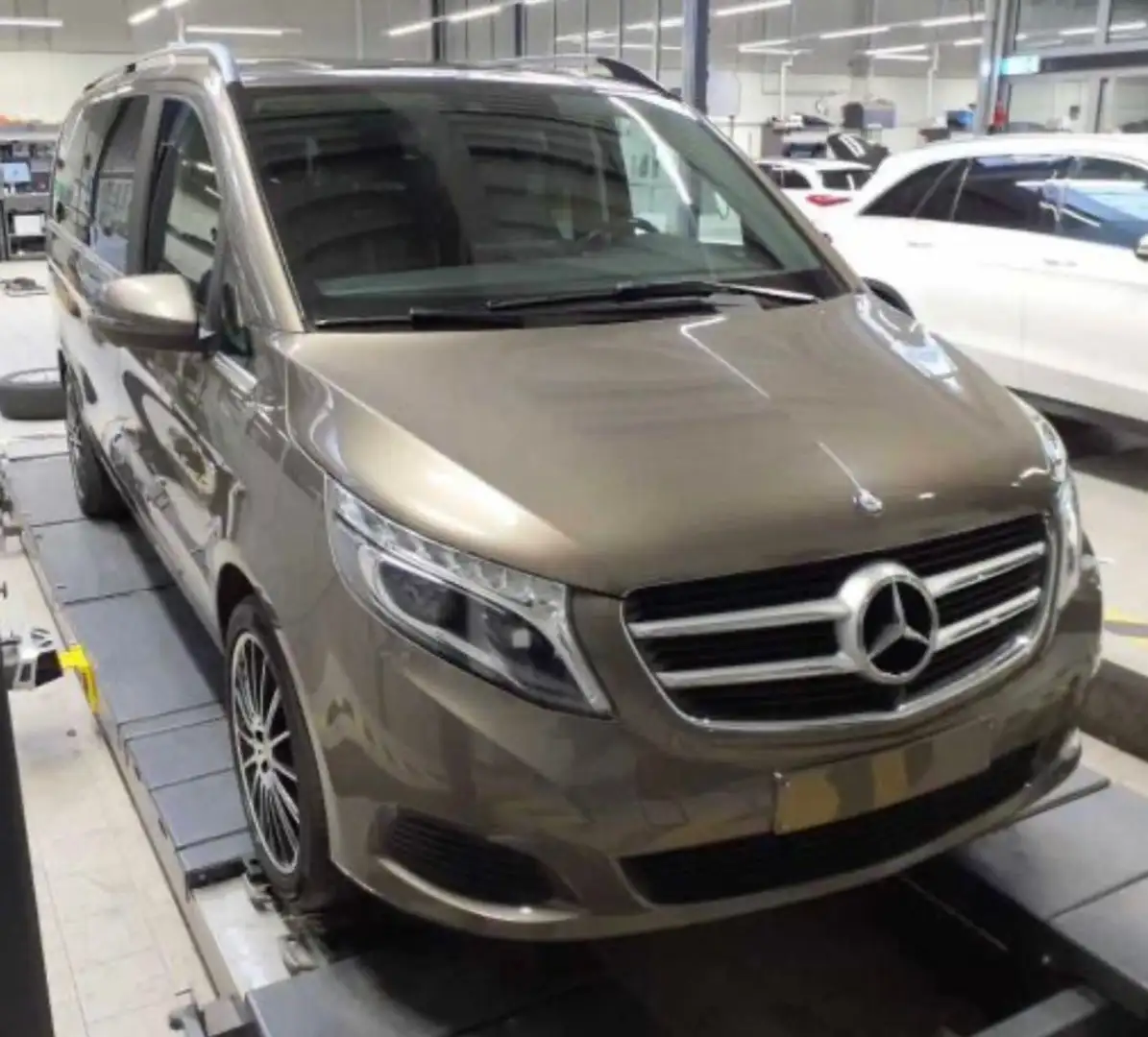 Mercedes-Benz V 250 d Avantgarde Edition Lang - BURMESTER Grey - 1