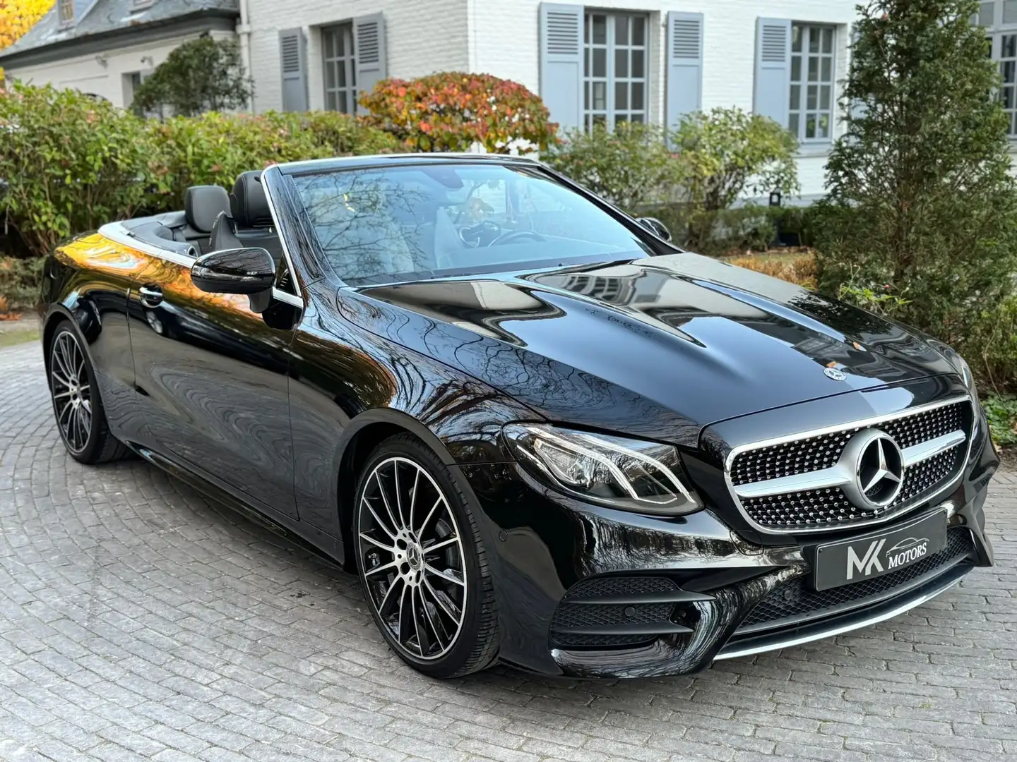 Mercedes-Benz E 200 Amg line Cabrio /Burmester/Ambient Schwarz - 2
