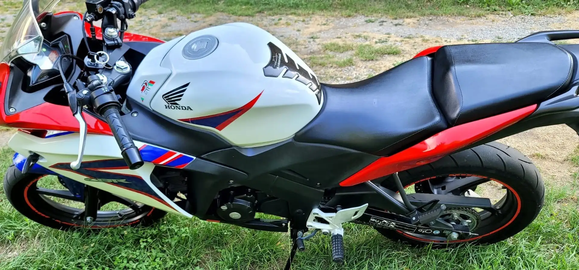 Honda CBR 125 Bianco - 1