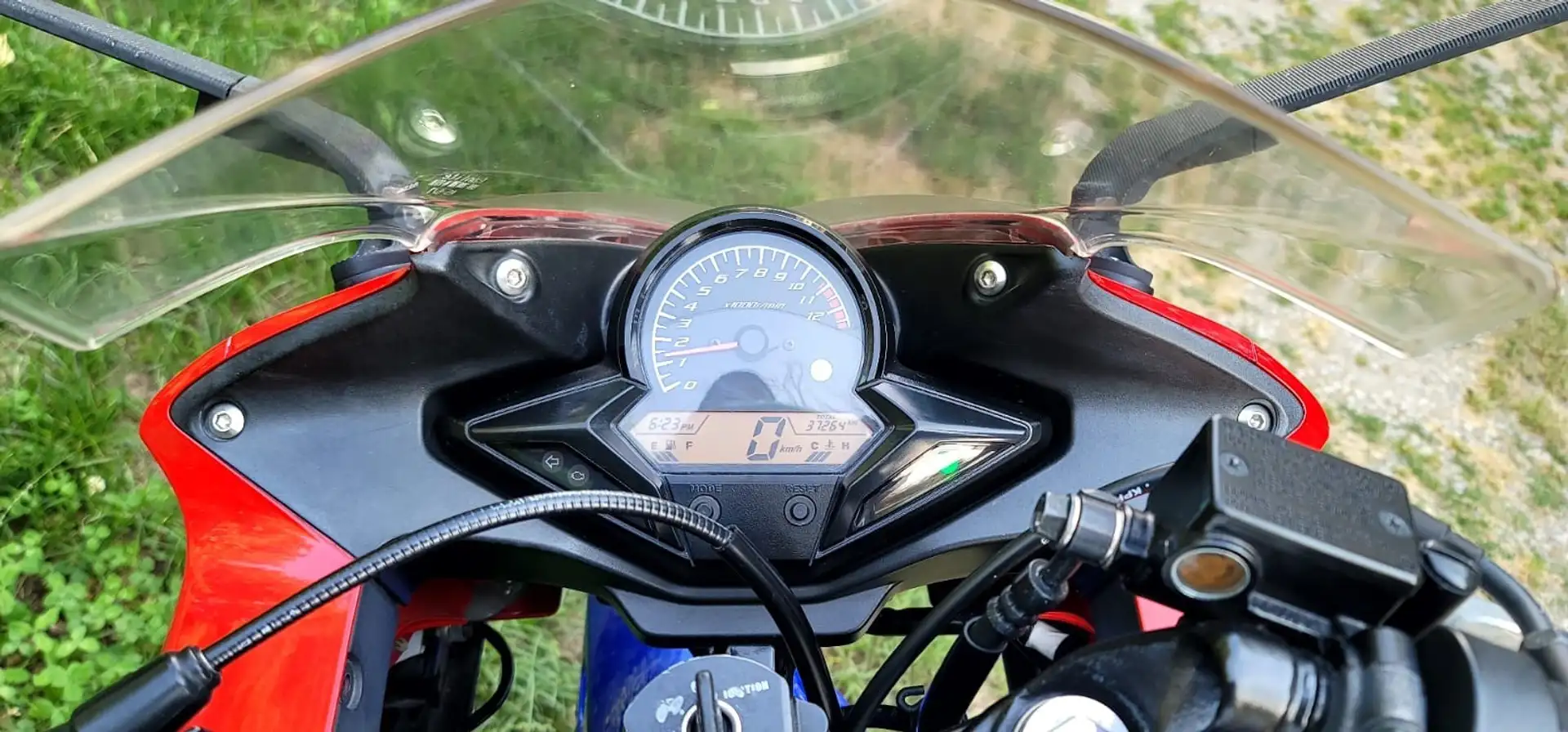 Honda CBR 125 Bianco - 2