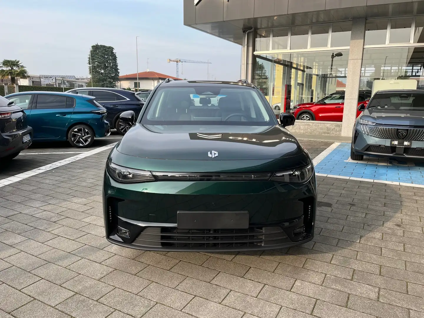 Leapmotor C10 REEV Ibrida Extendend Range 215cv DESIGN Verde - 2