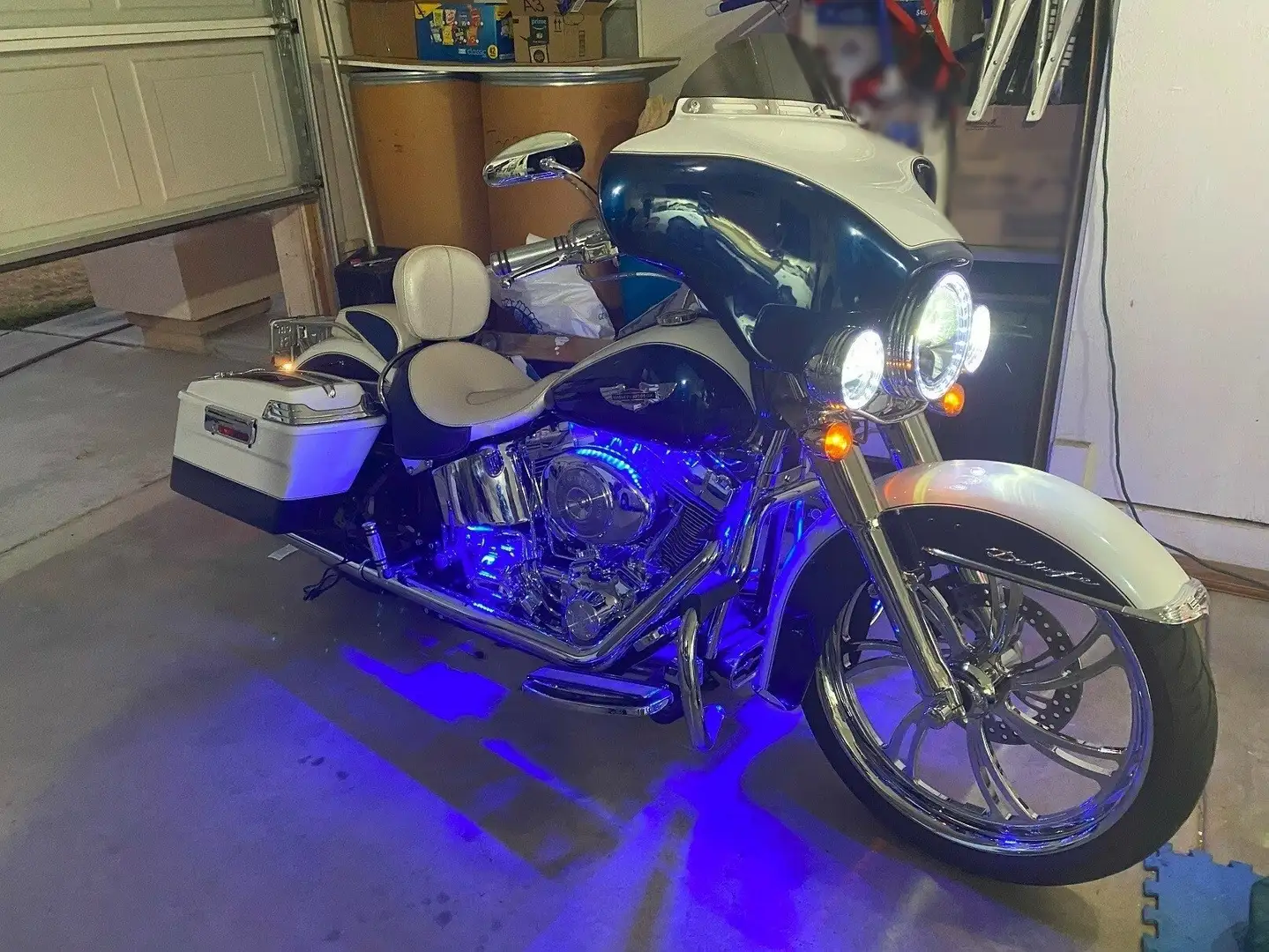 Harley-Davidson Softail Deluxe Blau - 1