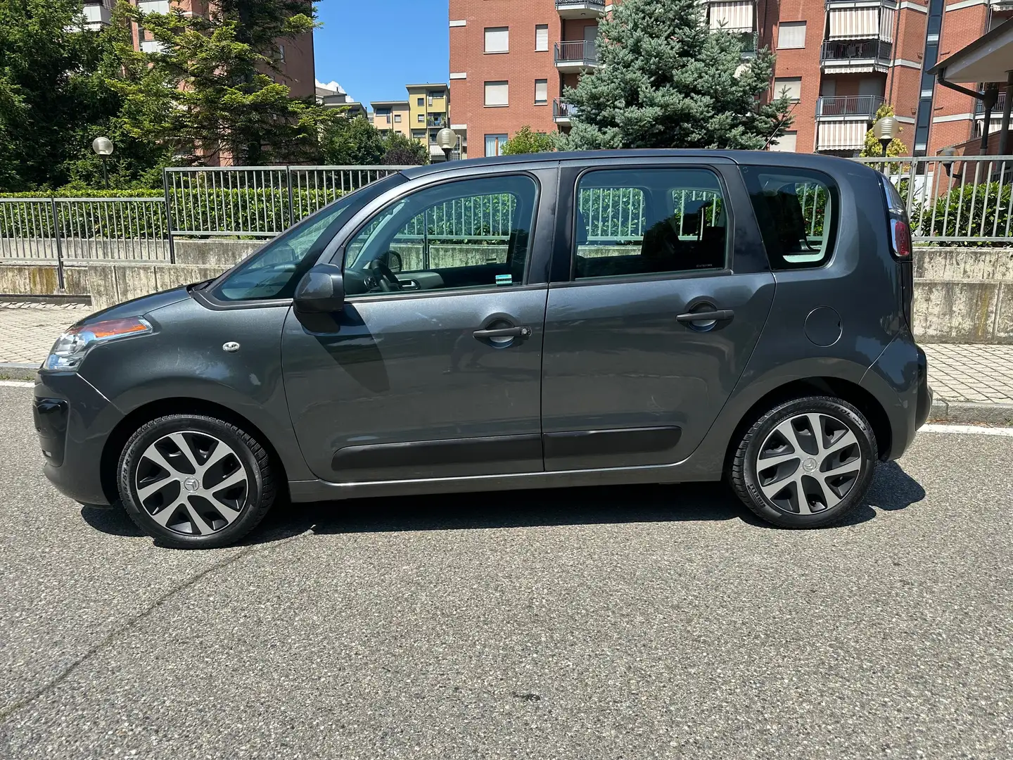 Citroen C3 C3 Picasso Picasso 1.4 vti Exclusive FL Grigio - 2