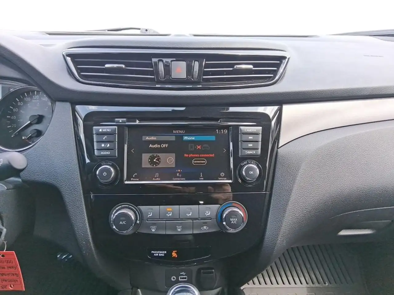 Nissan Qashqai снимка Nissan Qashqai