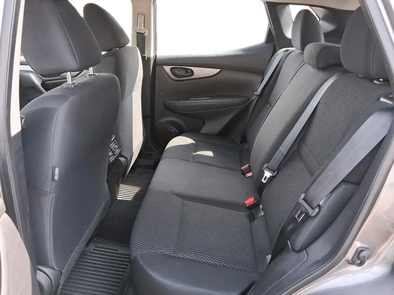 Nissan Qashqai снимка Nissan Qashqai