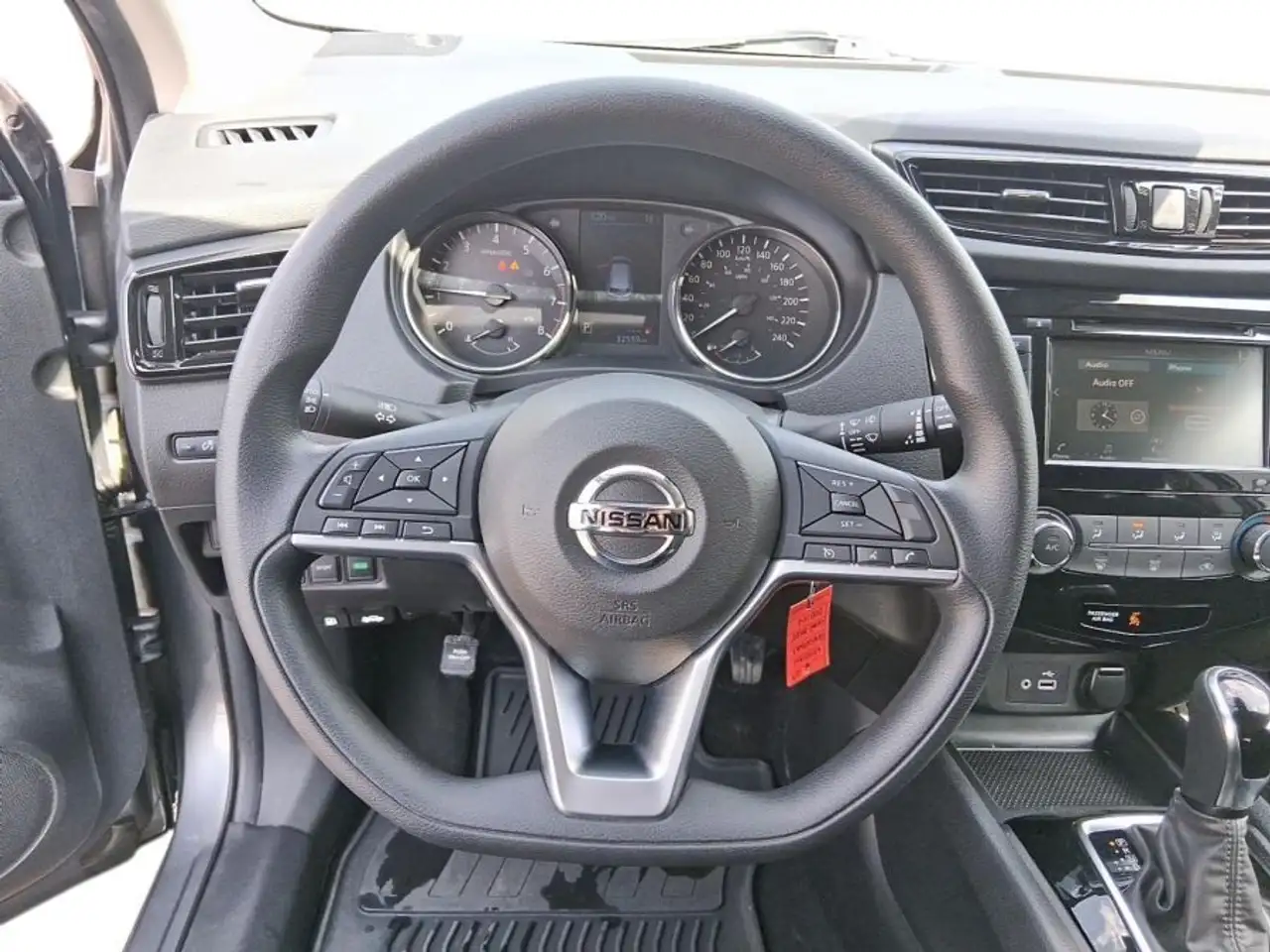 Nissan Qashqai снимка Nissan Qashqai