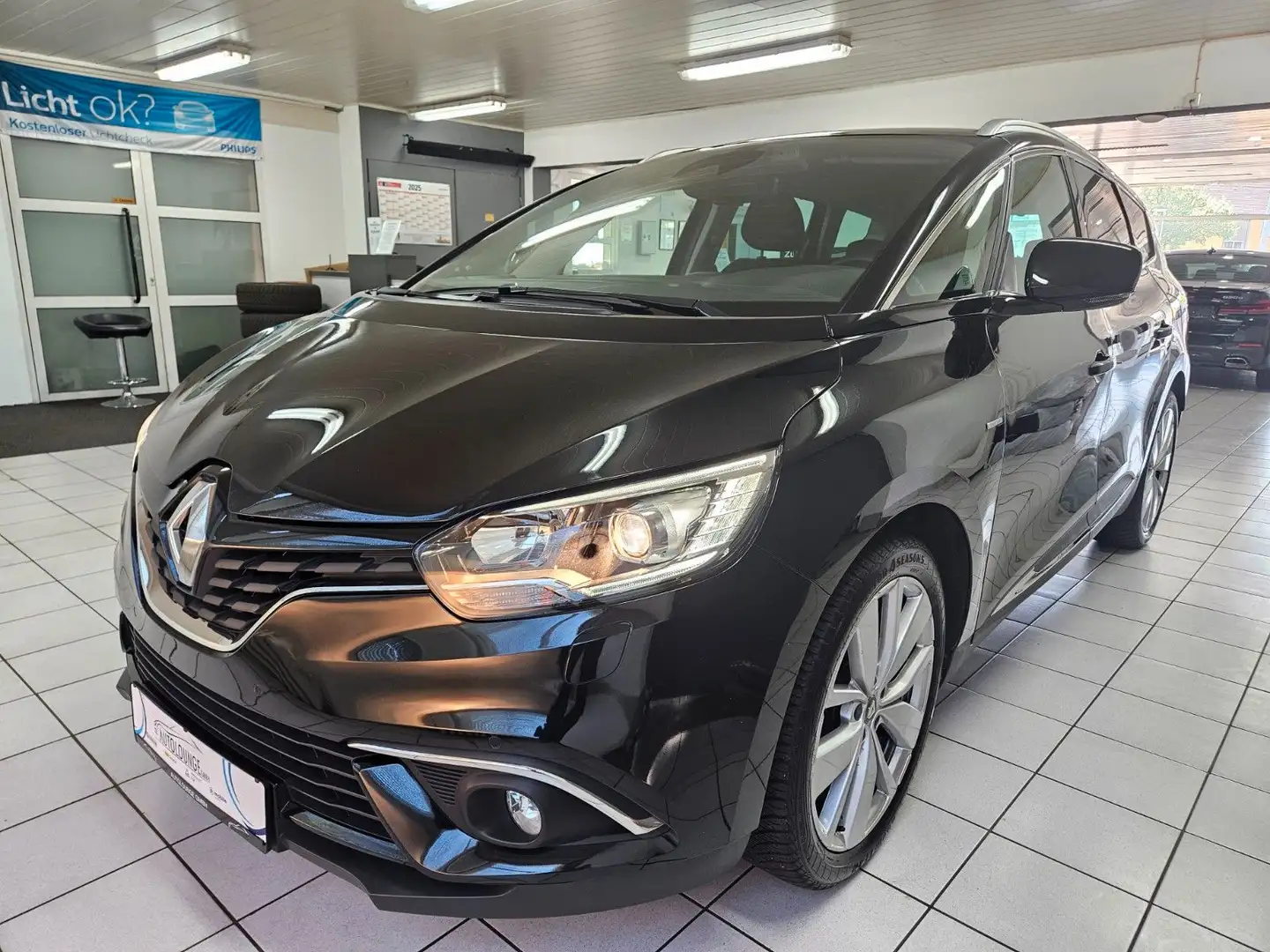 Renault Grand Scenic 7-SITZER*SHZ*CAM*PDC*2.Hd*ALLWETTER Fekete - 2