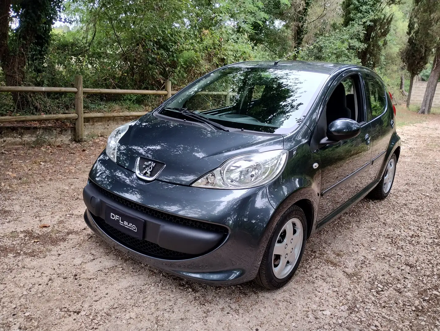 Peugeot 107 107 2005 5p 1.0 12v Sweet Years c/esp 2tronic Nero - 1