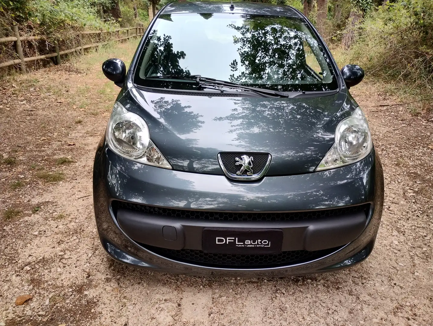 Peugeot 107 107 2005 5p 1.0 12v Sweet Years c/esp 2tronic Nero - 2
