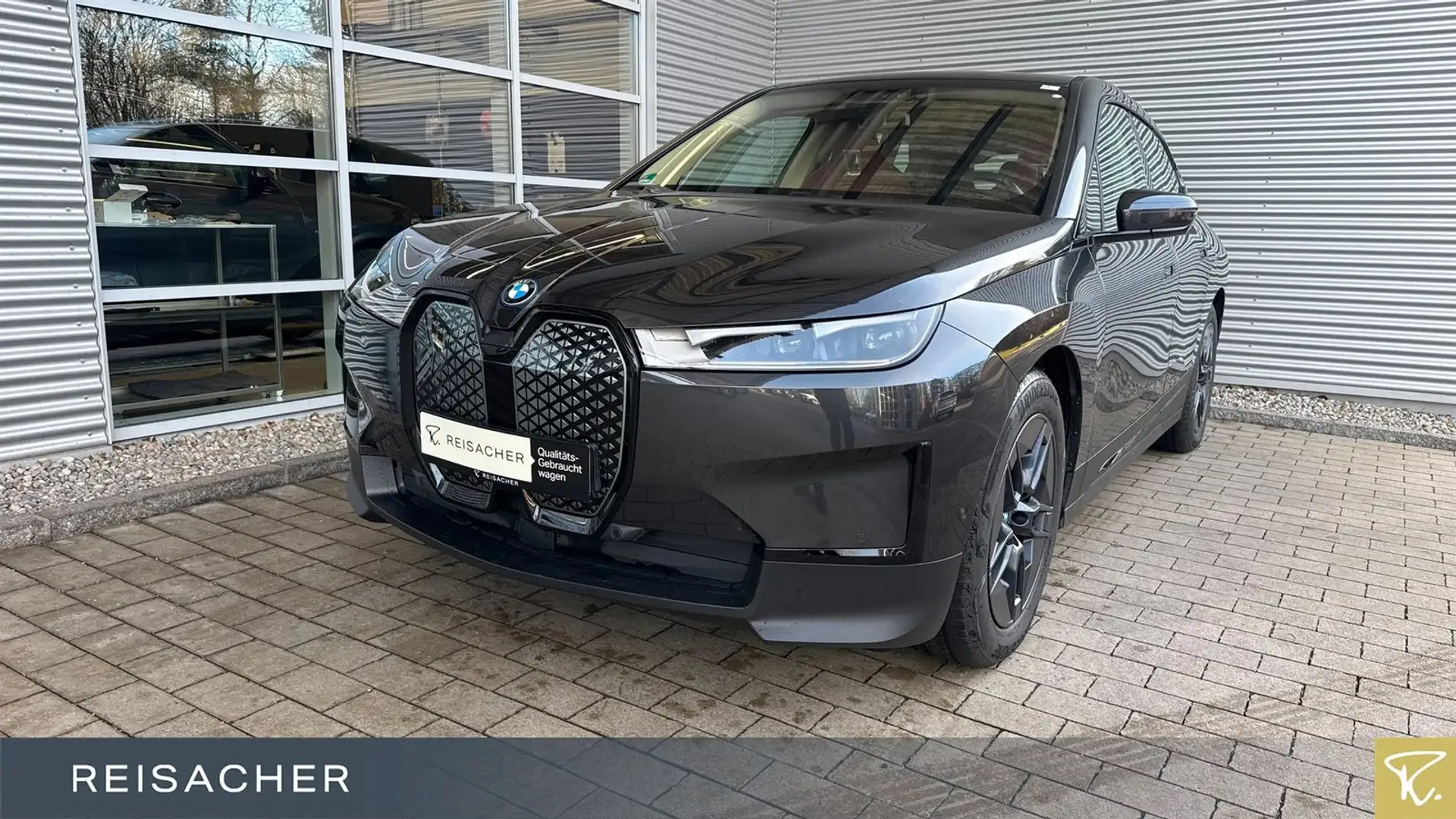 BMW iX A xDrive50 NAVI Rüka ACC AHK 20"LM Grau - 1